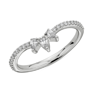 Trio Pear-Shaped Diamond & Pave Curved Wedding Ring in 14k White Gold (1/4 ct. tw.)
